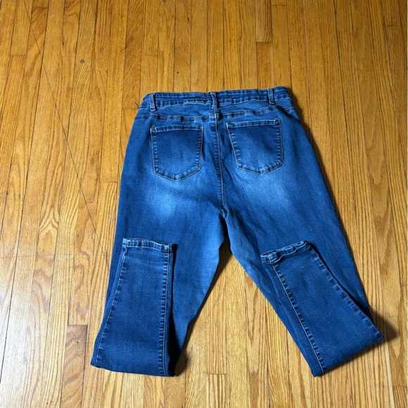 SIZE 18 SKINNY JEANS - Picture 3 of 3